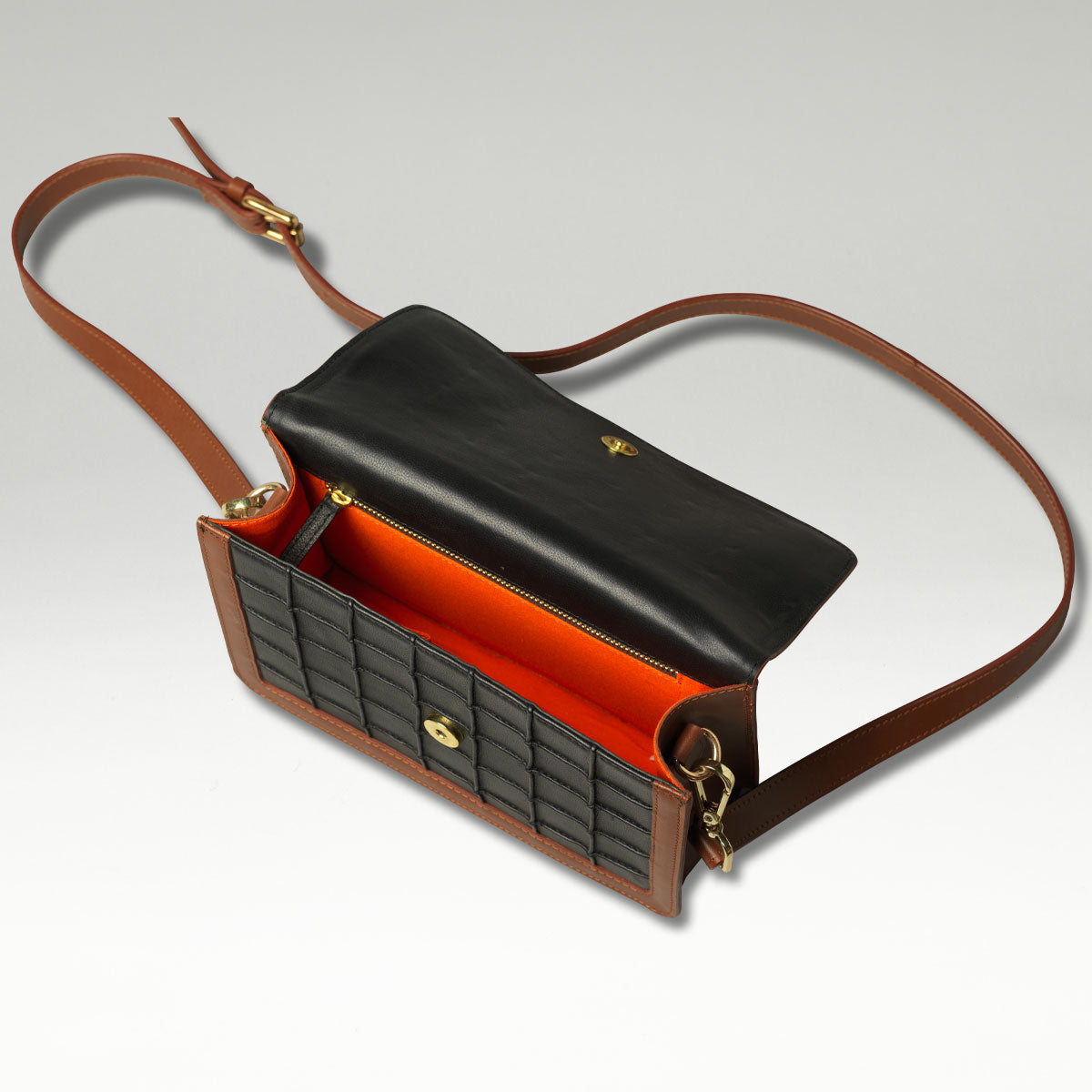 Why the crossbodybag can be as elegant as it is practical