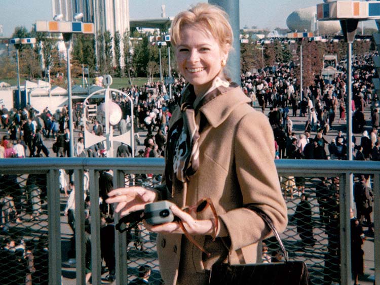 The elegance of the Hermes scarves