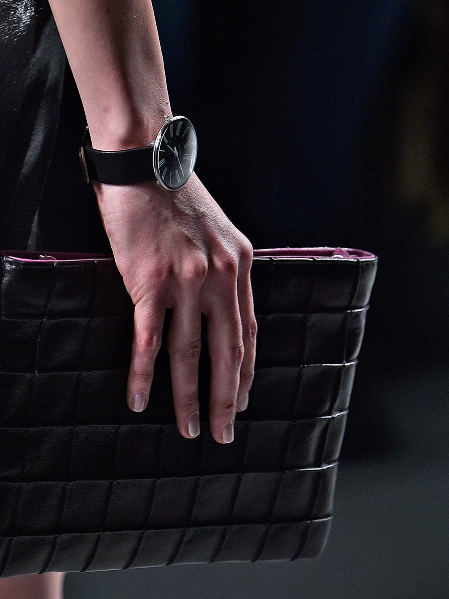 Clutch Black
