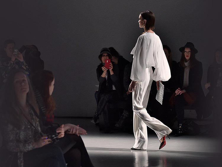 Small and elegant bags for your essentials