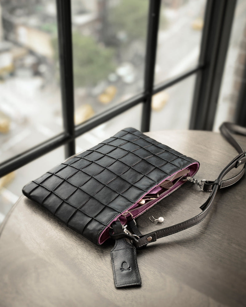 Grace Clutch Black