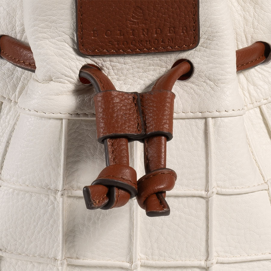 Jet Set Mini Bucket White